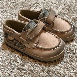 Sperrys boat shoes